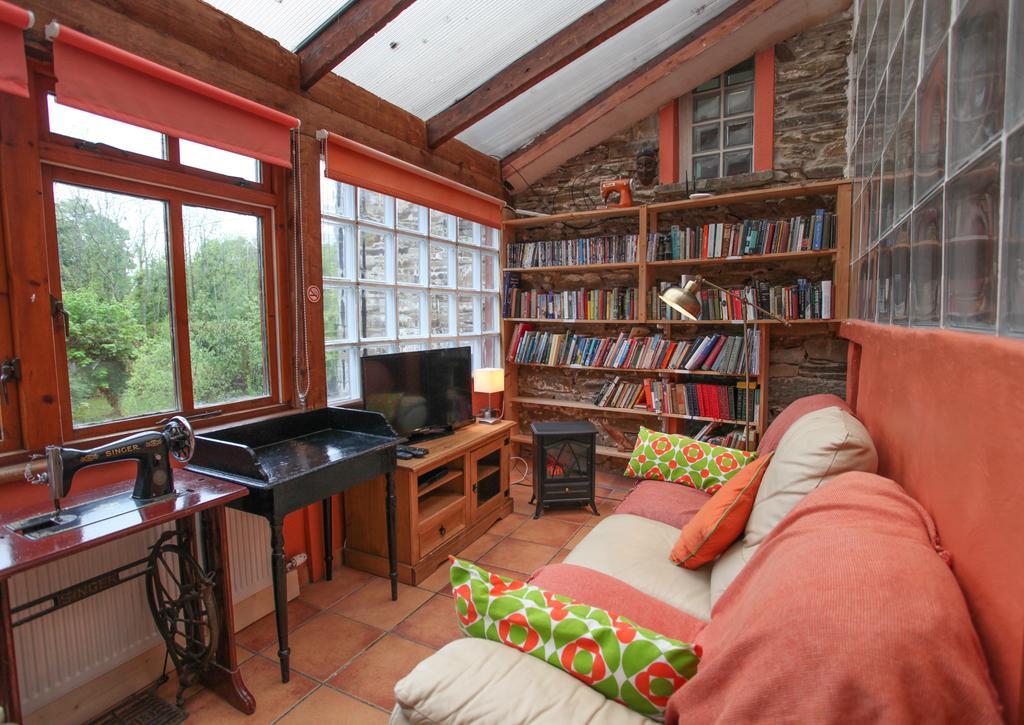 Moville Boutique Hostel&Apartments Extérieur photo
