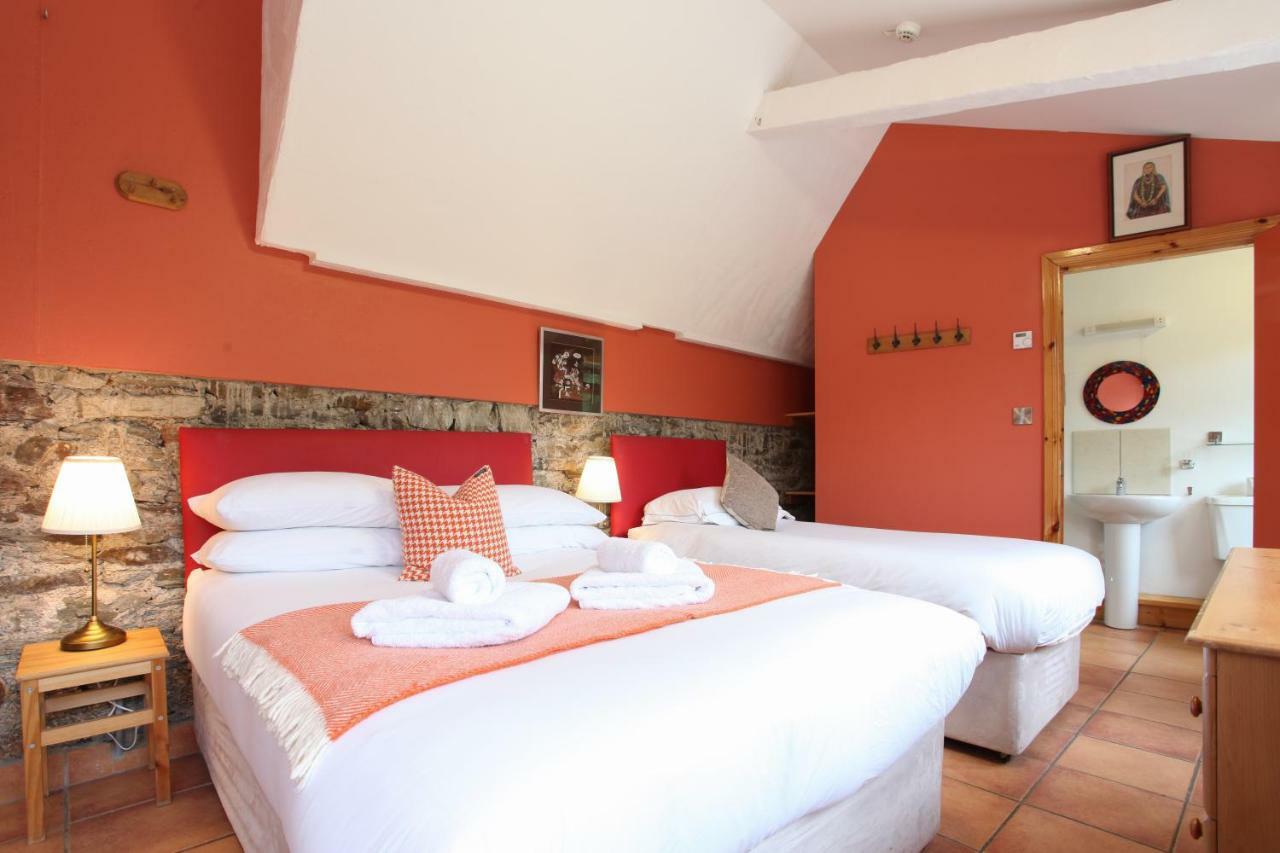 Moville Boutique Hostel&Apartments Extérieur photo